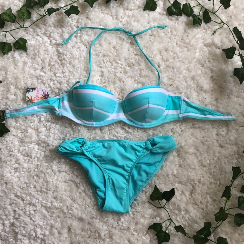 ✨3/$15✨ NWT Ardene Striped Blue Bikini